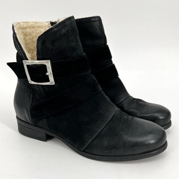 Miz Mooz Sabel Boots Womens EU 39 US 8.5-9 Black Leather Sherpa Lined Buckle - Picture 1 of 10